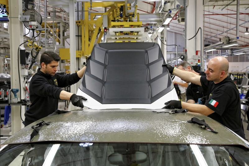Illustration for article titled How Lamborghini Builds The Huracan